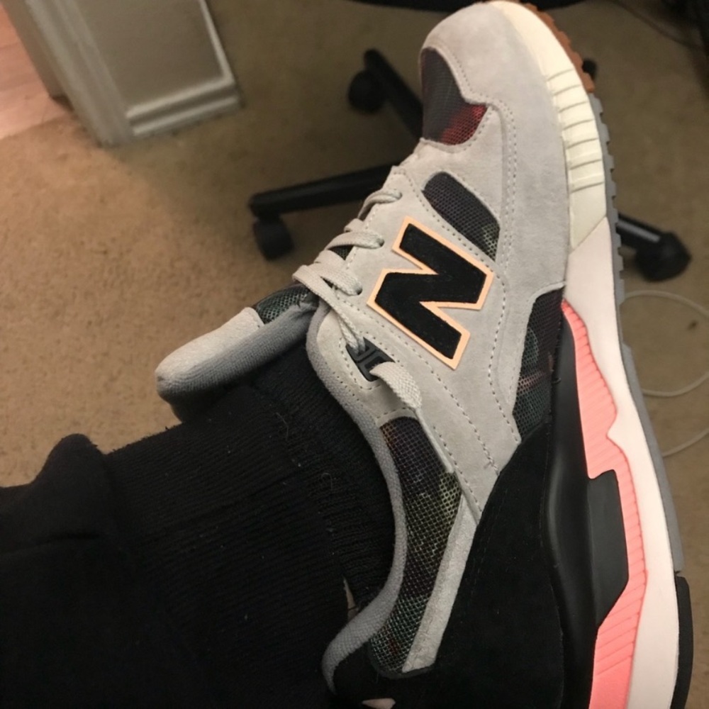 Shoes - Picture 2 of 3